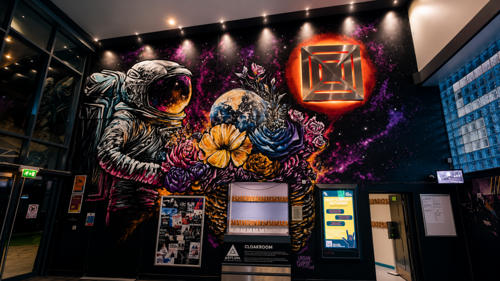 hull university spaceman COMMERCIAL mural by urban gypset